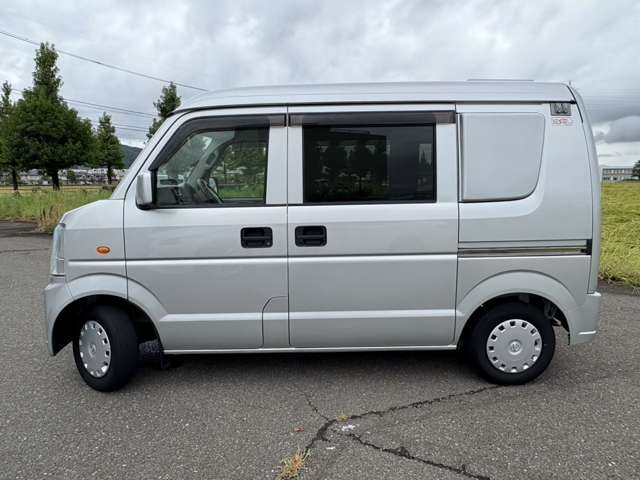 Nissan NV100 Clipper 6