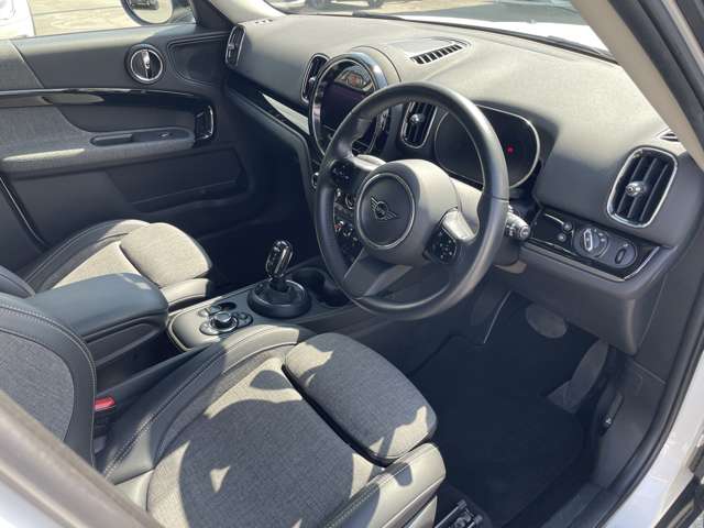 MINI Crossover 11