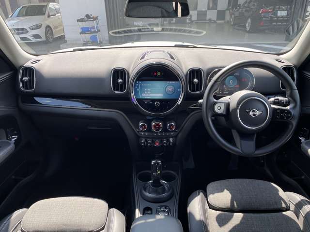 MINI Crossover 12