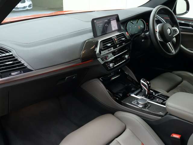 BMW X4 M 11
