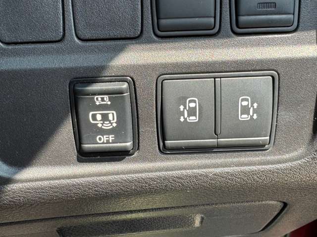 Nissan Serena 8