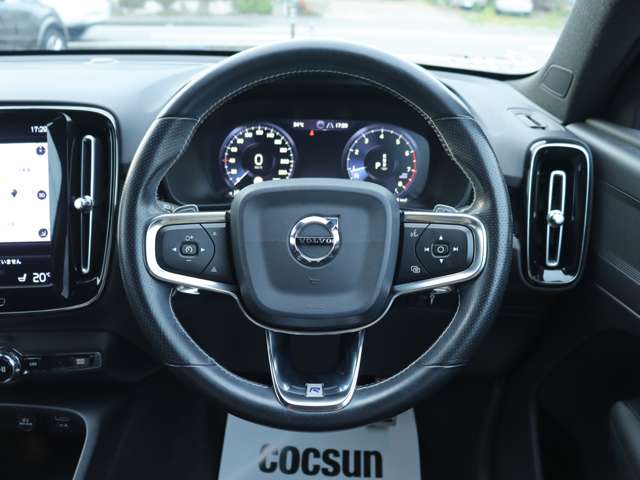 Volvo XC40 12