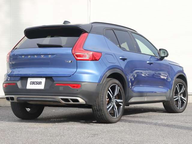 Volvo XC40 8