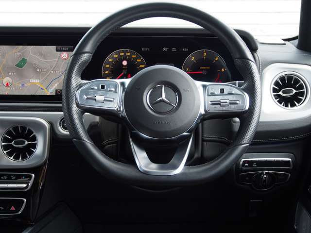 Mercedes-Benz G-Class 11
