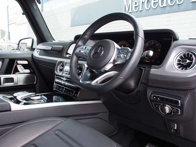 Mercedes-Benz G-Class 12