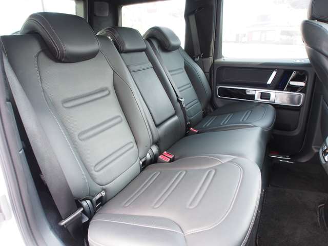 Mercedes-Benz G-Class 8