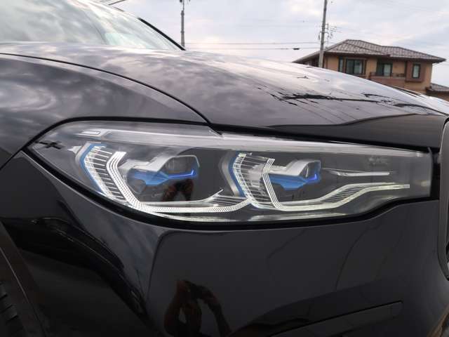 BMW X7 11