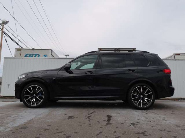 BMW X7 6