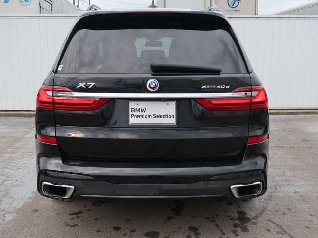 BMW X7 8