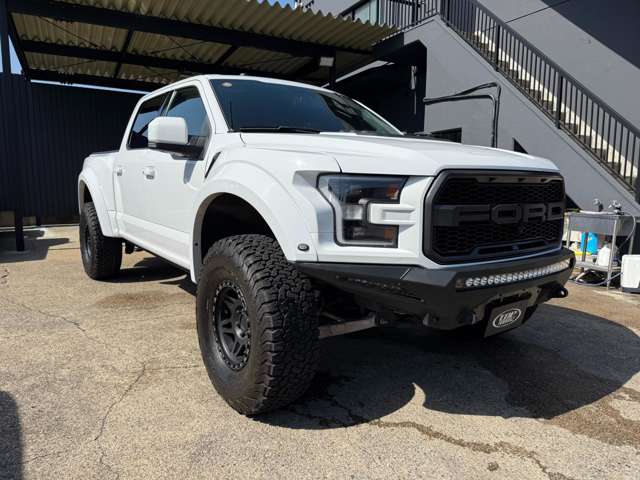 Ford F-150 8