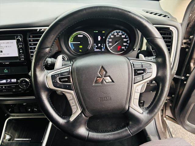 Mitsubishi Outlander PHEV 12