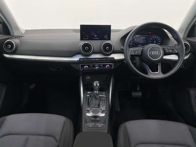 Audi Q2 4