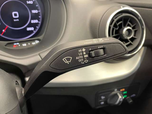 Audi Q2 9