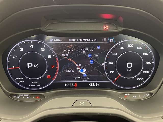 Audi Q2 10
