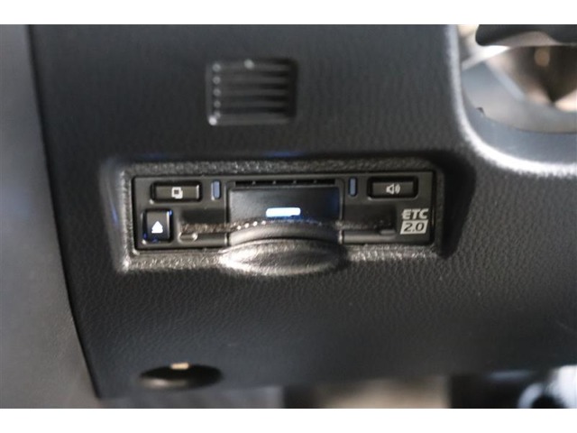 Toyota Noah 6