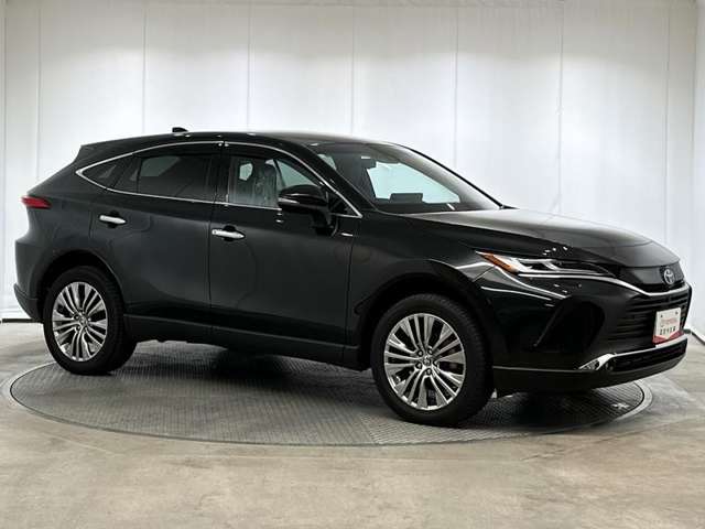 Toyota Harrier 3