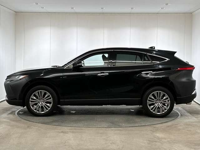 Toyota Harrier 4
