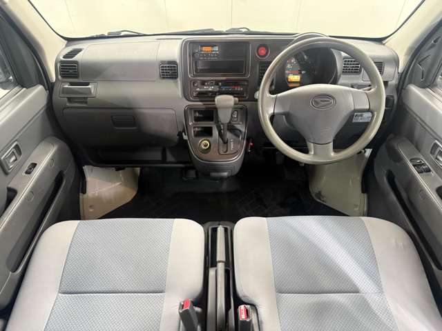 Daihatsu Hijet Cargo 11