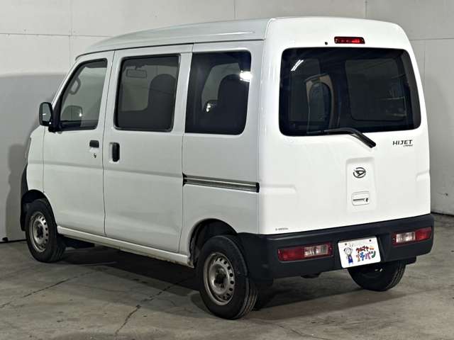 Daihatsu Hijet Cargo 8