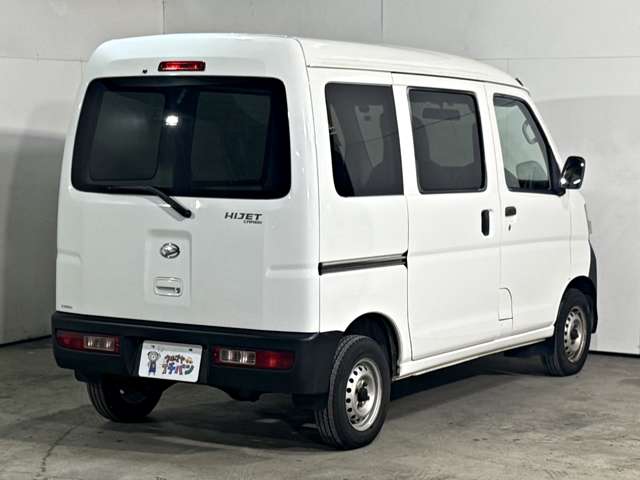 Daihatsu Hijet Cargo 9