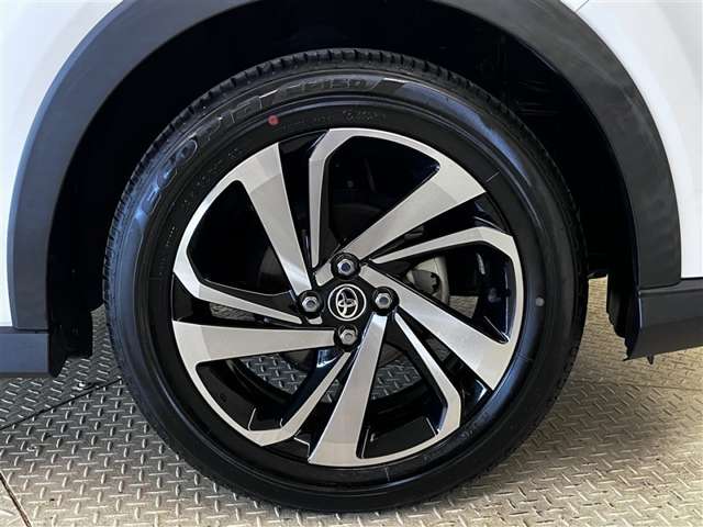 Toyota Raize 6