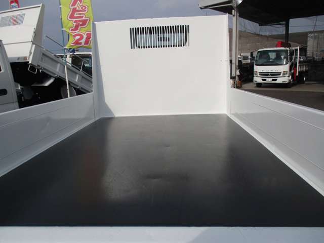 Mitsubishi Fuso Canter 6