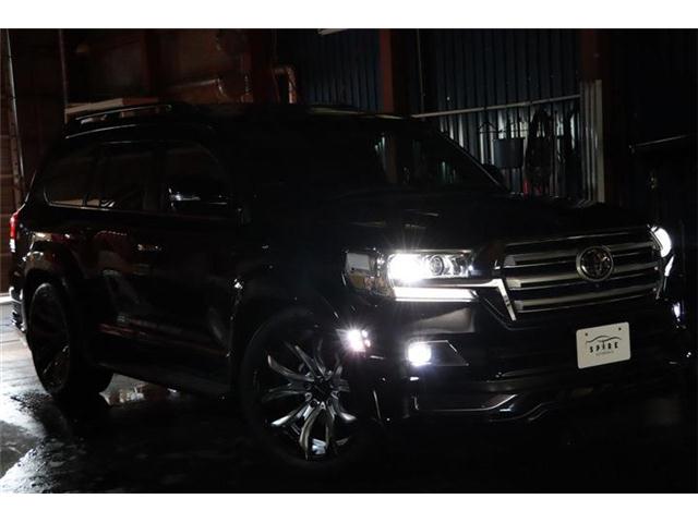 Toyota Land Cruiser 200 2