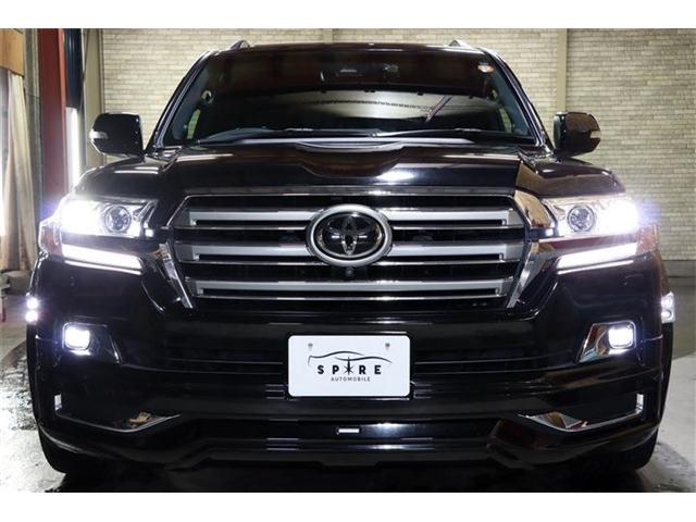 Toyota Land Cruiser 200 4