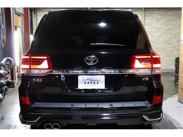 Toyota Land Cruiser 200 7