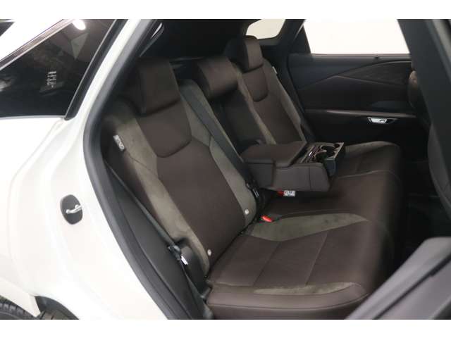 Lexus RX 11