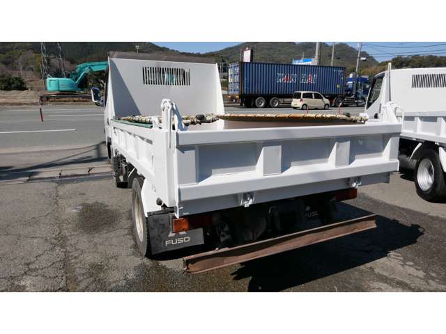 Mitsubishi Fuso Canter 10
