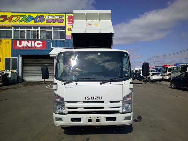 Isuzu Elf 2