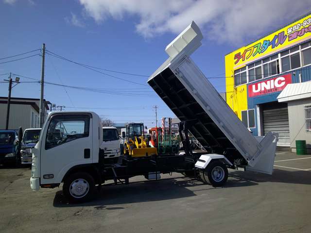 Isuzu Elf 4