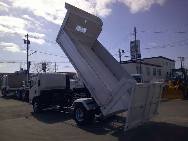 Isuzu Elf 5