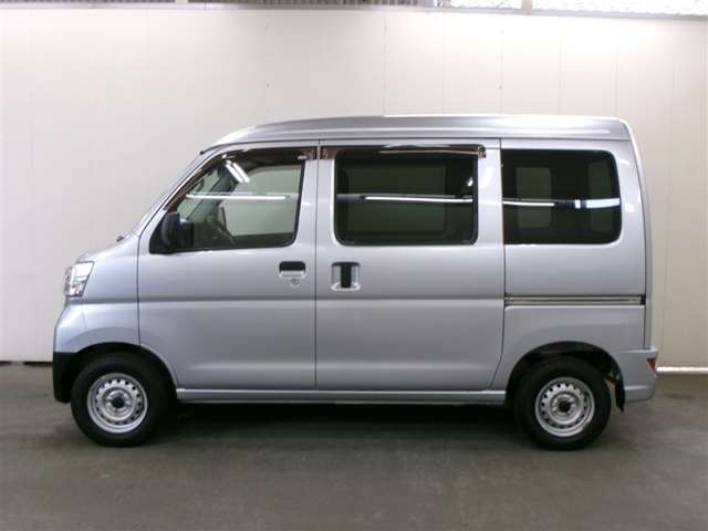 Daihatsu Hijet Cargo 3