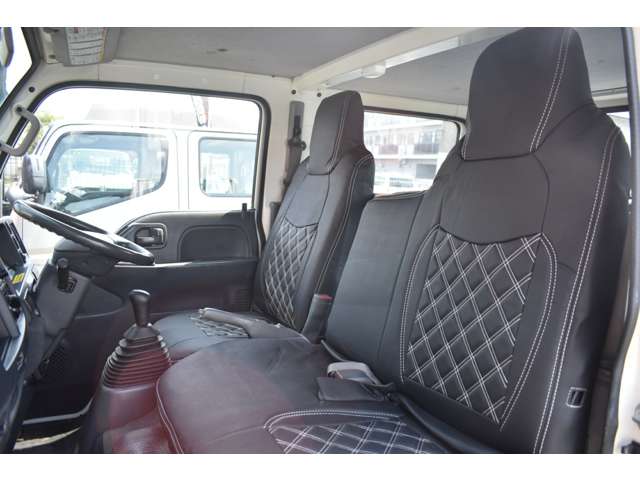 Isuzu Elf 12