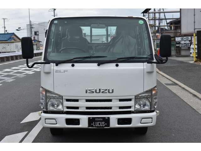 Isuzu Elf 7