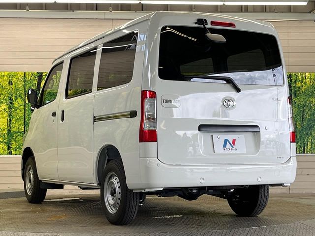 Toyota Town Ace Van 4