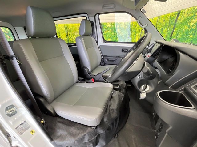 Toyota Town Ace Van 9