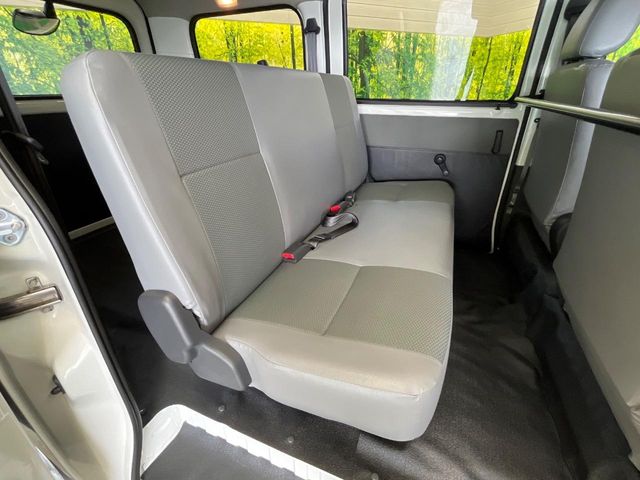 Toyota Town Ace Van 10