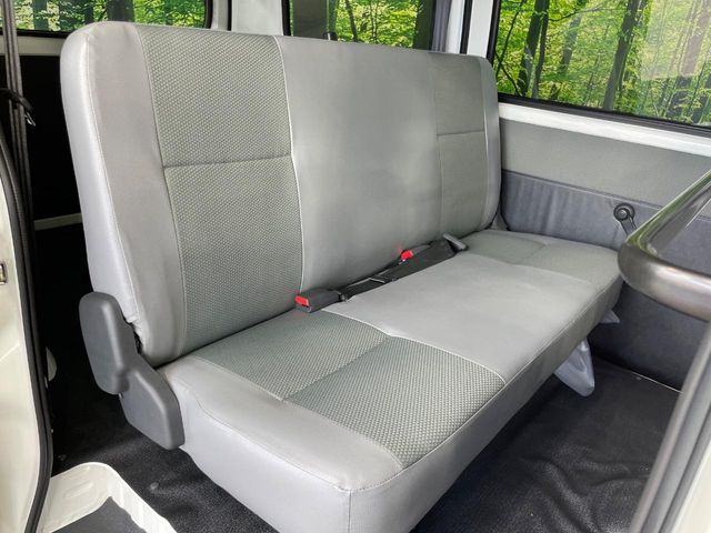 Toyota Town Ace Van 9
