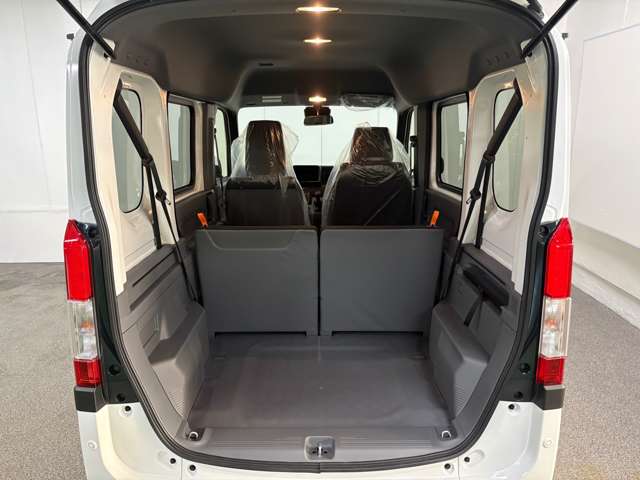 Honda N-VAN 12