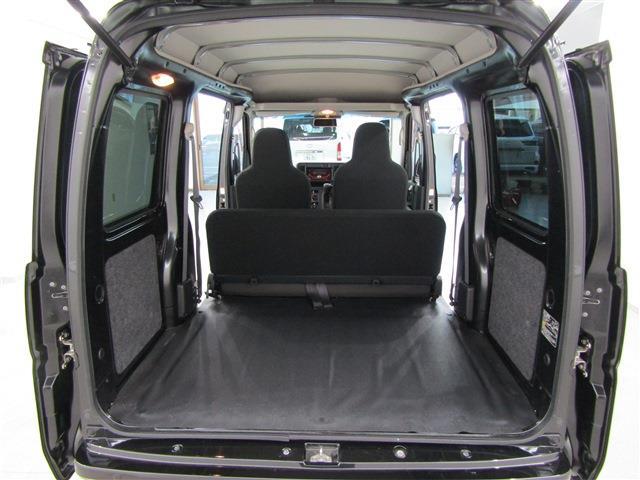 Daihatsu Hijet Cargo 9