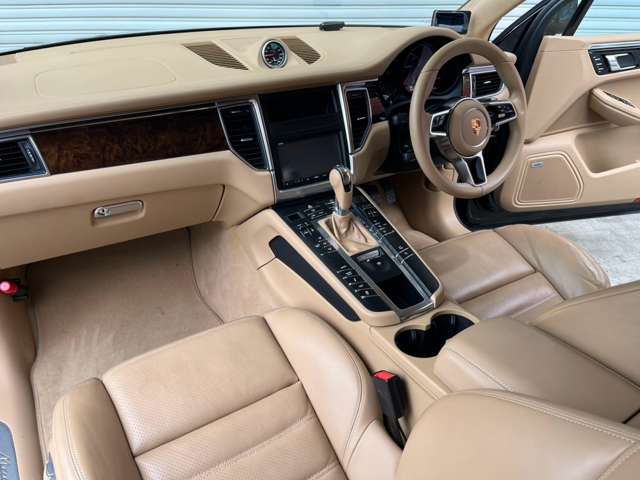 Porsche Macan 7