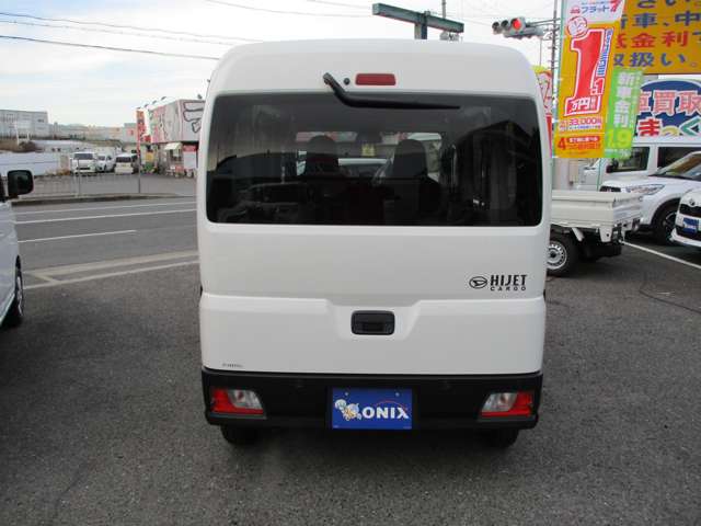 Daihatsu Hijet Cargo 11