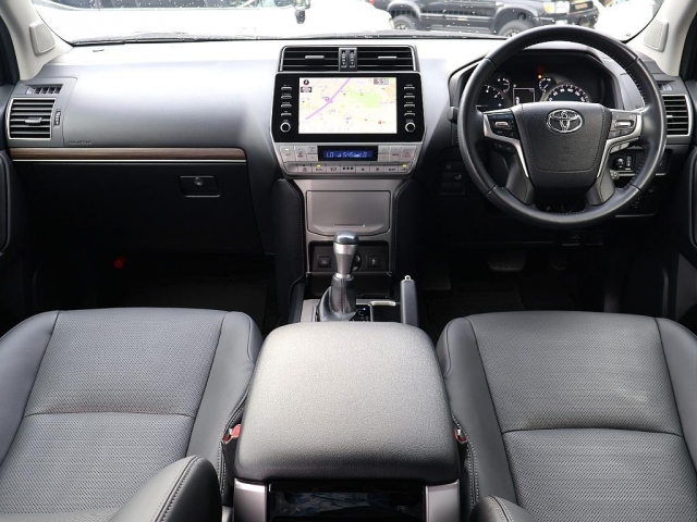 Toyota Land Cruiser Prado 5