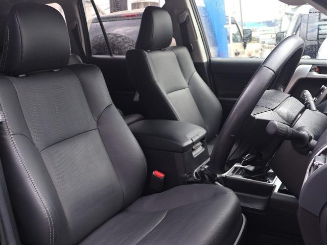 Toyota Land Cruiser Prado 7