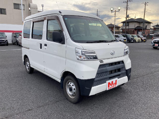 Daihatsu Hijet Cargo 5