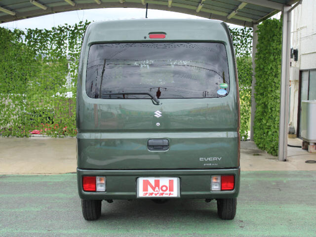 Suzuki Every 9