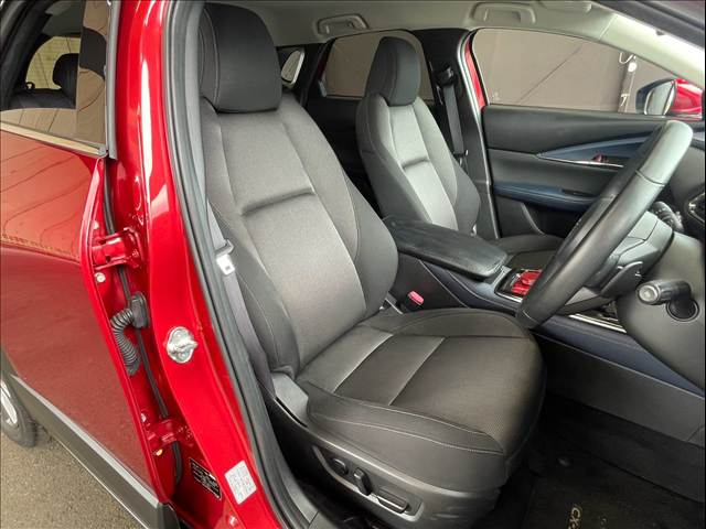 Mazda CX-30 11
